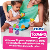 لعبة تطويرية علبة بيض مع كتاكيت ملوّنة من TOMY، لون سماوي